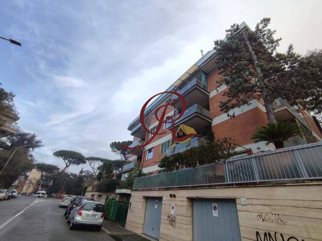 Appartamento in affitto a Roma via Appiano, arredato, posto auto, box TrovaCasa