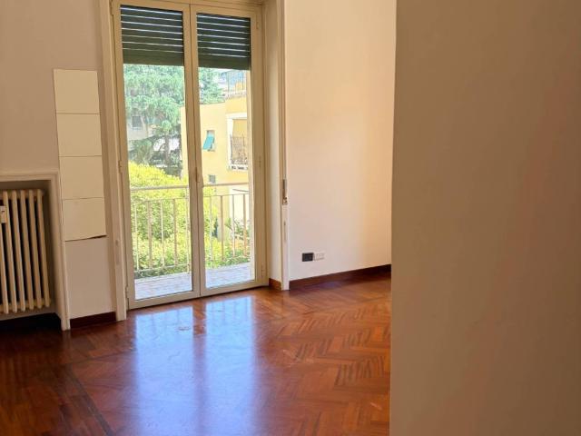 Appartamento in affitto a Roma via Archimede, 35, box, parzialmente arredato, ascensore TrovaCasa