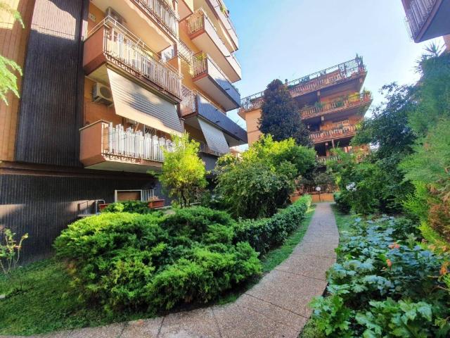 Appartamento in affitto a Roma via Arturo Graf 55, arredato, ascensore, libero subito TrovaCasa