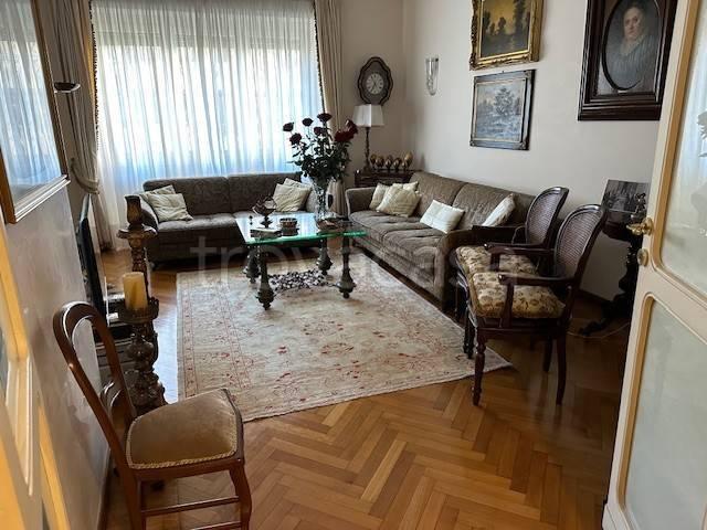 Appartamento in affitto a Roma via Barnaba Tortolini, arredato, buono stato, parquet TrovaCasa