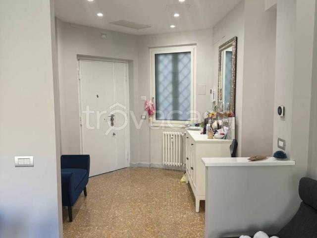 Appartamento in affitto a Roma via Bartolomeo Borghesi, ristrutturato, cucina abitabile TrovaCasa