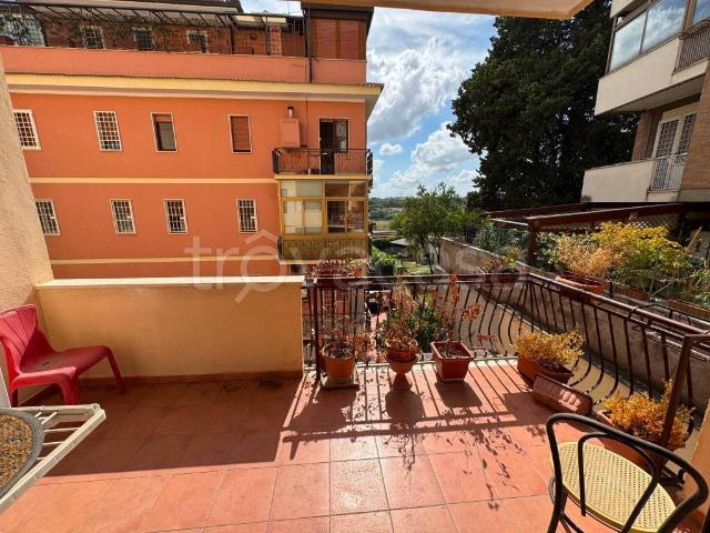 Appartamento in affitto a Roma via Bartolomeo Platina, 20, arredato, buono stato, balcone TrovaCasa
