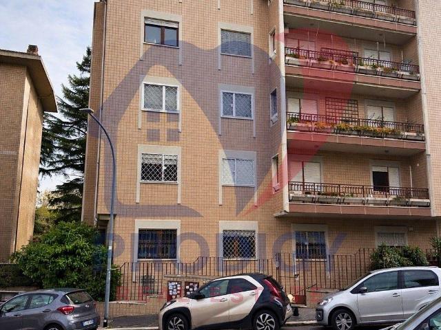Appartamento in affitto a Roma via Beato Battista Spagnoli, 20, parzialmente arredato, cucina a vista, studio TrovaCasa