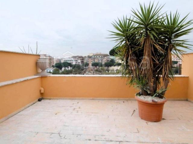 Appartamento in affitto a Roma via Biordo Michelotti, 26, terrazzo, riscaldamento autonomo, ultimo piano TrovaCasa