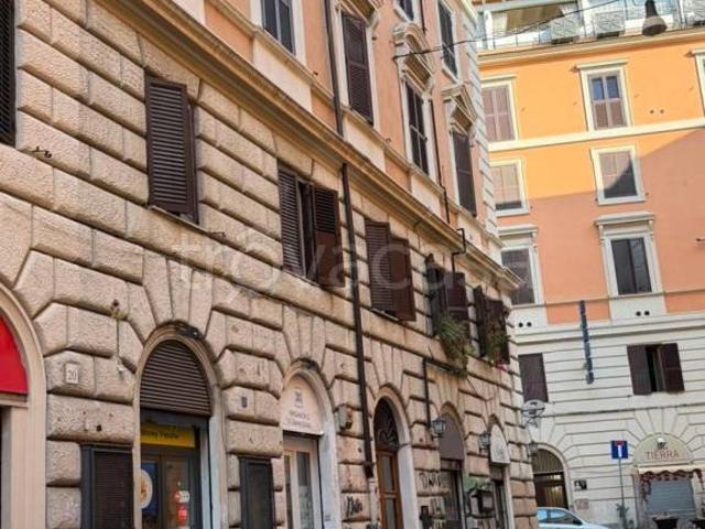 Appartamento in affitto a Roma via Calatafimi, Repubblica