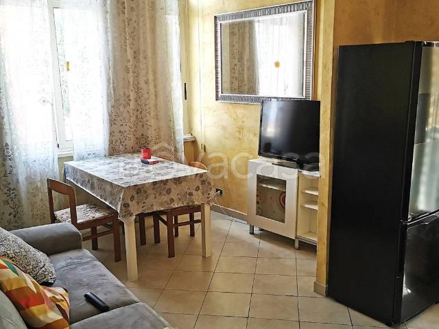 Appartamento in affitto a Roma via Calpurnio Fiamma, 165, arredato, aria condizionata, balcone TrovaCasa