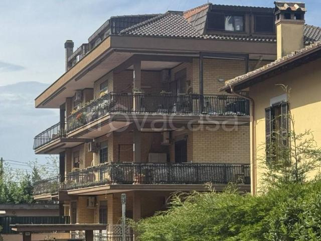 Appartamento in affitto a Roma via Cassia, 1727, arredato, ultimo piano, ristrutturato TrovaCasa