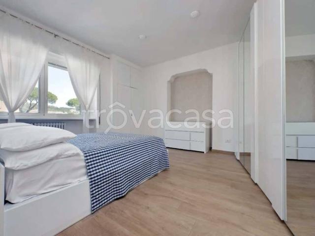 Appartamento in affitto a Roma via Cassia, arredato, ascensore, balcone TrovaCasa