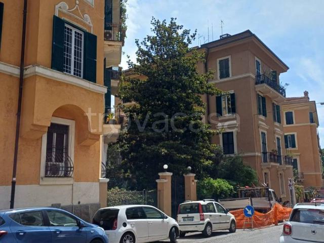 Appartamento in affitto a Roma via Capodistria, caminetto, luminoso, balcone TrovaCasa