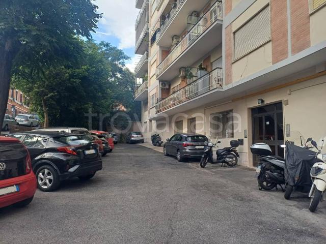 Appartamento in affitto a Roma via Capua, ristrutturato, balcone, cucina abitabile TrovaCasa