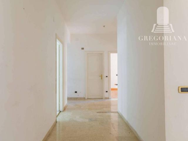 Appartamento in affitto a Roma via carlo pascal, non arredato/vuoto, luminoso, balcone TrovaCasa