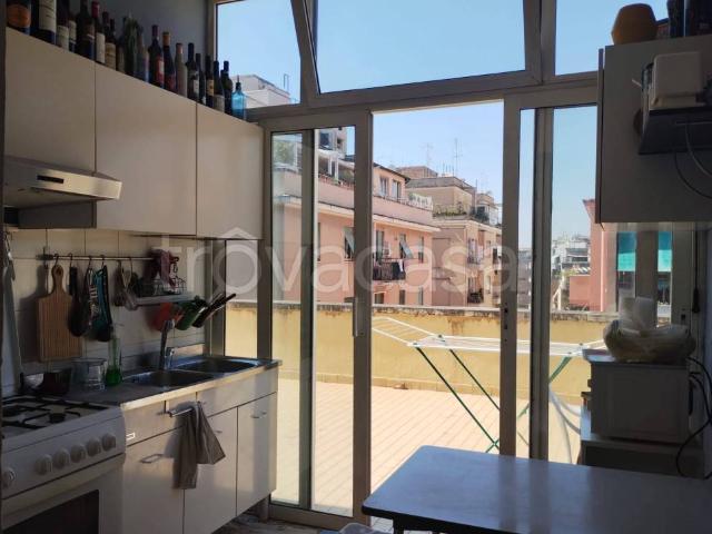 Appartamento in affitto a Roma via Chianti, arredato, terrazzo, ultimo piano TrovaCasa