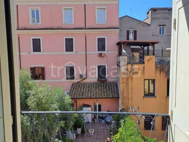 Appartamento in affitto a Roma via Cimarra, arredato, ristrutturato, centrale TrovaCasa