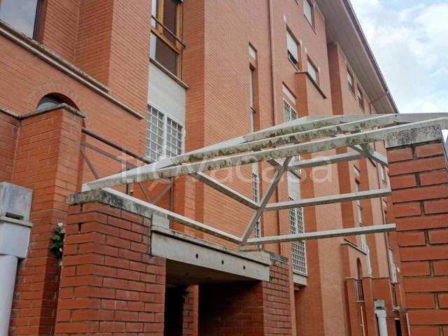 Appartamento in affitto a Roma via Cinquefrondi, posto auto coperto, luminoso, balcone TrovaCasa