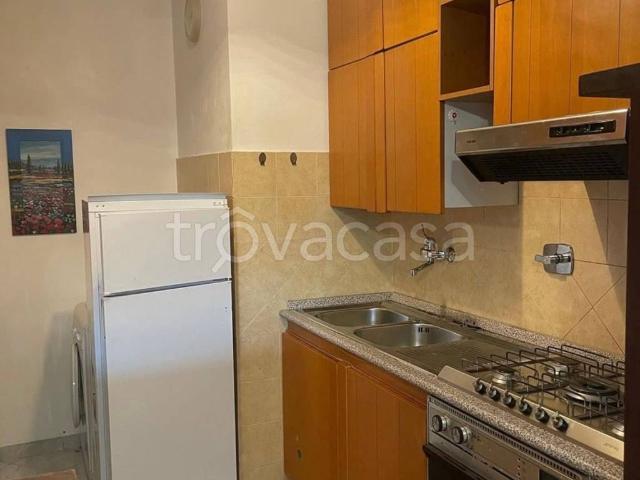 Appartamento in affitto a Roma via Civitaquana, arredato, riscaldamento autonomo, centrale TrovaCasa