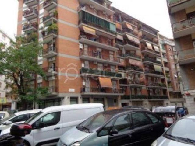 Appartamento in affitto a Roma via Colfelice, ascensore, riscaldamento centralizzato, servizio di portineria TrovaCasa