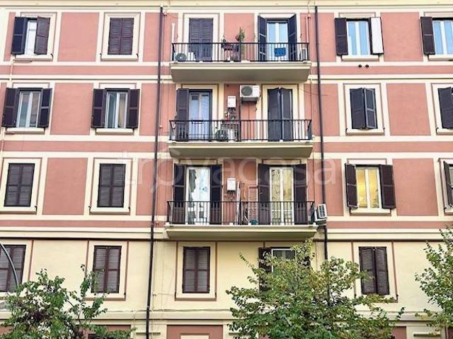 Appartamento in affitto a Roma via Collazia, 22, arredato, vicinanze negozi, balcone TrovaCasa