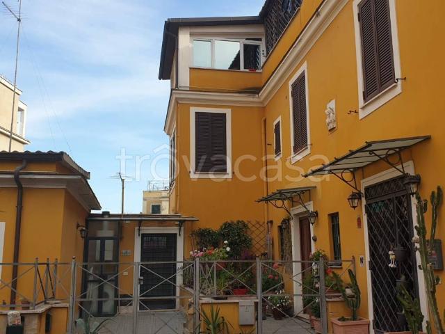 Appartamento in affitto a Roma via Daniello Bartoli, 10, arredato, terrazzo, centrale TrovaCasa