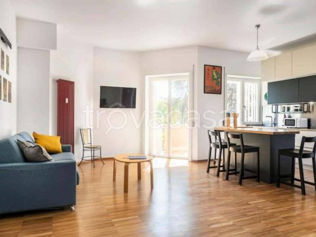 Appartamento in affitto a Roma via degli Orti di Trastevere, arredato, parquet, balcone TrovaCasa