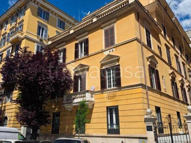 Appartamento in affitto a Roma via degli Scipioni, Prati