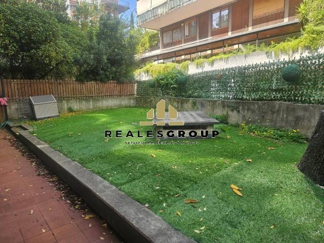 Appartamento in affitto a Roma via dei Colli della Farnesina, 68, giardino privato, terrazzo, riscaldamento autonomo TrovaCasa