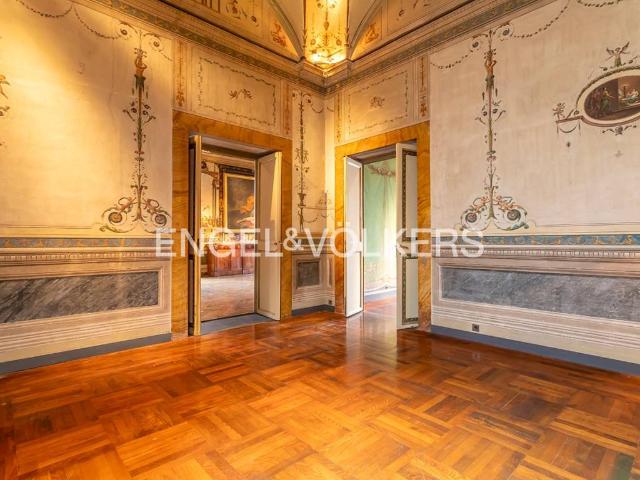 Appartamento in affitto a Roma via dei Coronari, non arredato/vuoto, posto auto, terrazzo TrovaCasa