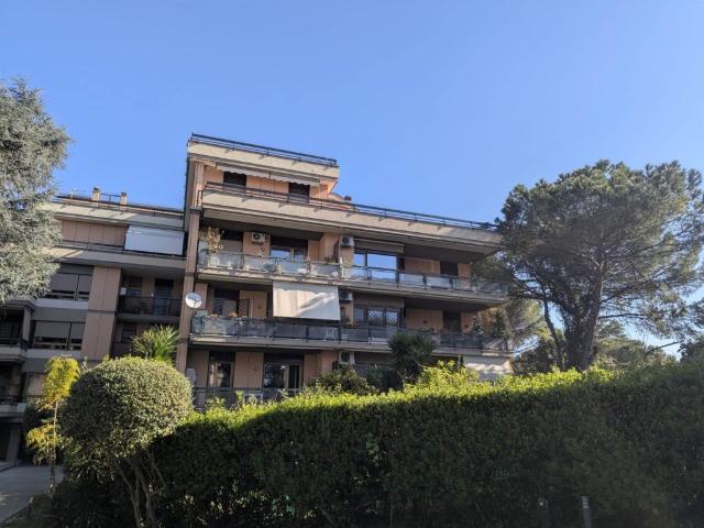 Appartamento in affitto a Roma via dei Faggella 31, arredato, posto auto, ascensore TrovaCasa