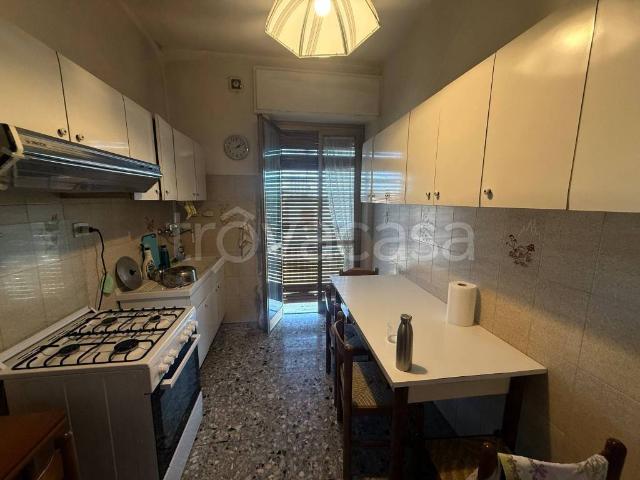 Appartamento in affitto a Roma via dei Gelsi, arredato, terrazzo, riscaldamento autonomo TrovaCasa