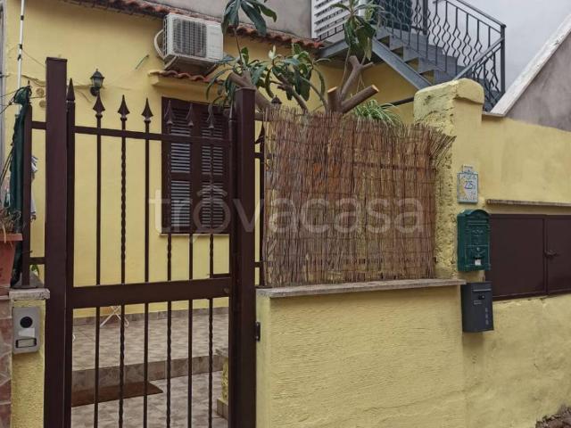 Appartamento in affitto a Roma via dei Quintili, 225, arredato, giardino privato, buono stato TrovaCasa