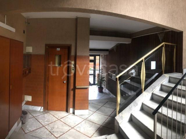 Appartamento in affitto a Roma via del Trifoglio, 43, arredato, box, balcone TrovaCasa