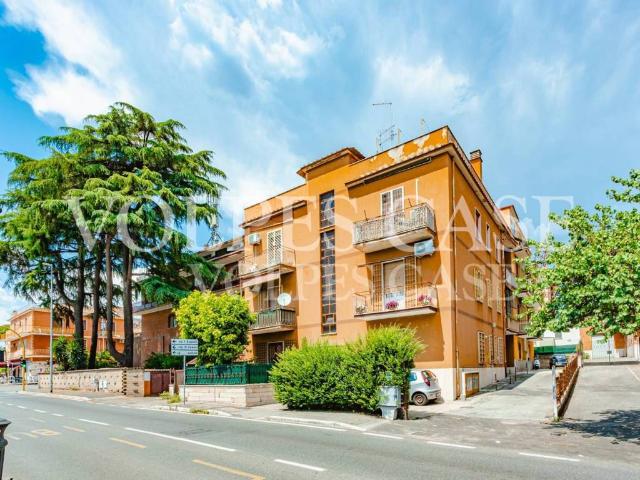 Appartamento in affitto a Roma via Del Casale Di San Basilio, riscaldamento autonomo, parzialmente arredato, buono stato TrovaCasa