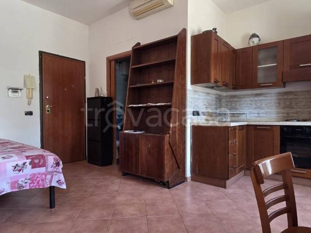 Appartamento in affitto a Roma via del Forte Braschi, arredato, terrazzo, angolo cottura TrovaCasa