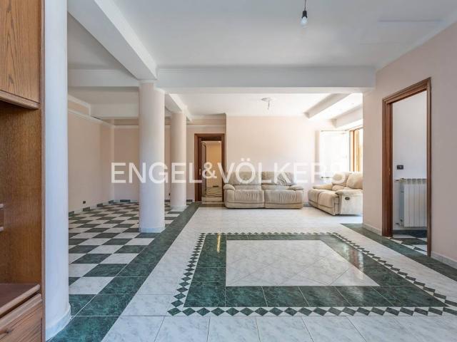 Appartamento in affitto a Roma via del Fosso della Castelluccia, giardino, terrazzo, parzialmente arredato TrovaCasa
