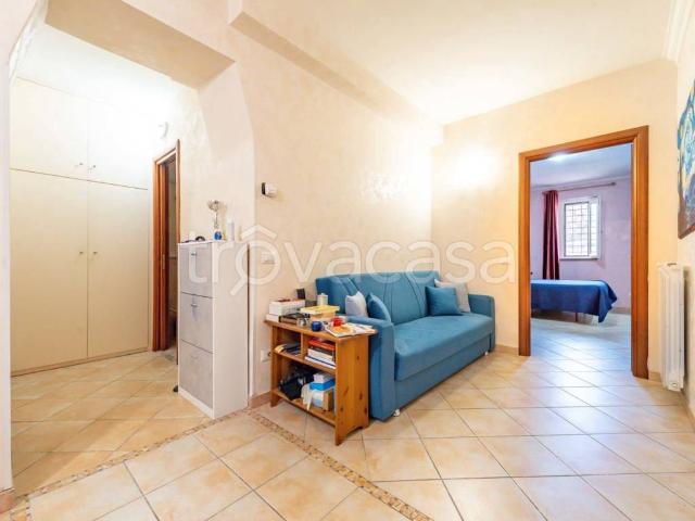Appartamento in affitto a Roma via del Fosso di San Matteo, 12, arredato, ristrutturato, cucina a vista TrovaCasa