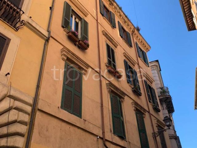 Appartamento in affitto a Roma via del Governo Vecchio, 86, arredato, ristrutturato, centrale TrovaCasa