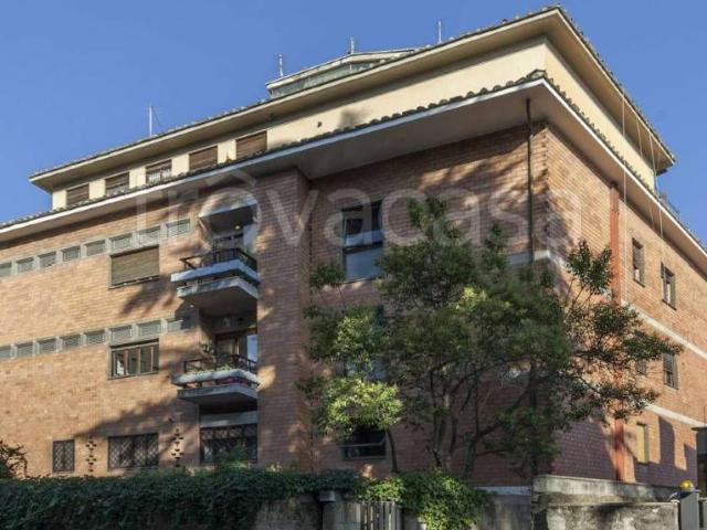 Appartamento in affitto a Roma via Della Mendola