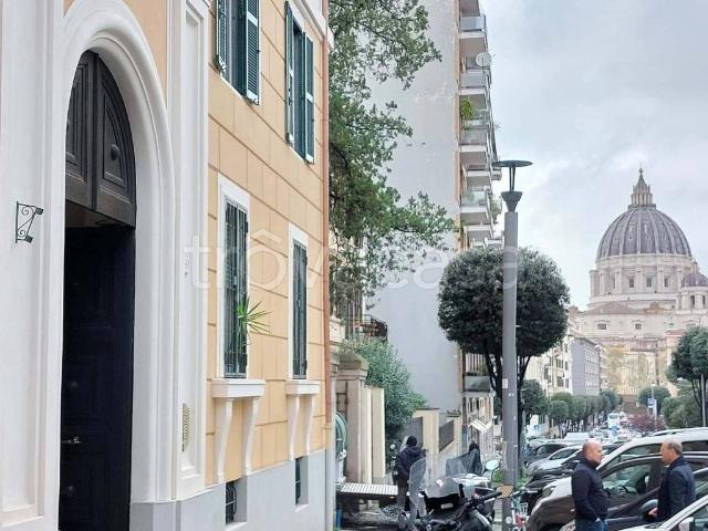 Appartamento in affitto a Roma via della Stazione di San Pietro, arredato, ascensore, centrale TrovaCasa