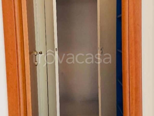 Appartamento in affitto a Roma via della Stazione Tuscolana, arredato, vicinanze negozi, luminoso TrovaCasa