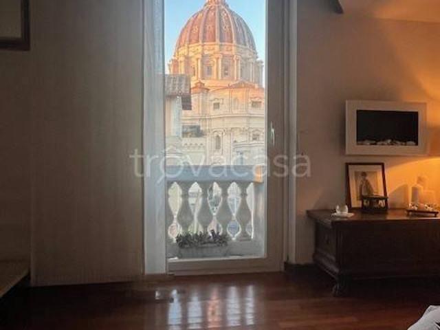 Appartamento in affitto a Roma via della Stazione Vaticana, arredato, riscaldamento autonomo, aria condizionata TrovaCasa