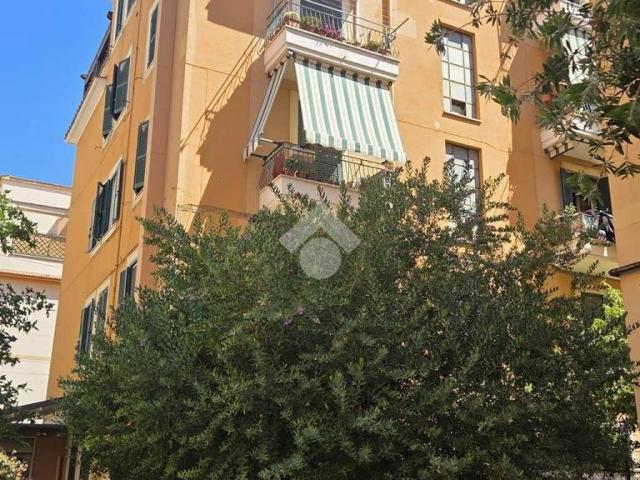 Appartamento in affitto a Roma via delle Acacie, 63, arredato, giardino privato, terrazzo TrovaCasa