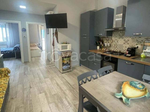 Appartamento in affitto a Roma via delle Tartane, arredato, terrazzo, riscaldamento autonomo TrovaCasa