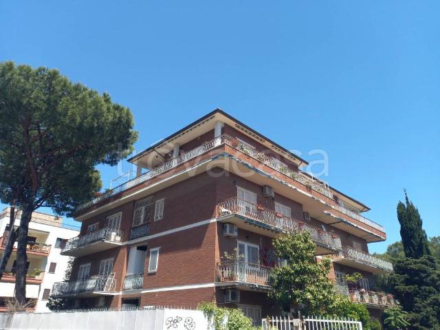 Appartamento in affitto a Roma via dell'Imbrecciato, 95, parzialmente arredato, riscaldamento centralizzato, porta blindata TrovaCasa