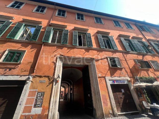 Appartamento in affitto a Roma via dell'Orso, parzialmente arredato, ristrutturato, centrale TrovaCasa
