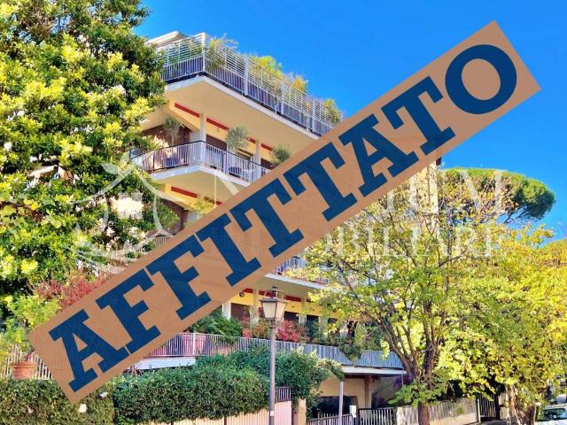 Appartamento in affitto a Roma via di Santa Prisca, 14, giardino, posto auto, box TrovaCasa