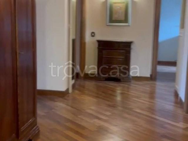 Appartamento in affitto a Roma via Di Sant'Erasmo No Number, arredato, ascensore, riscaldamento centralizzato TrovaCasa