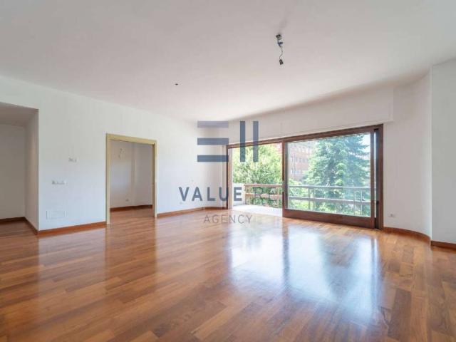 Appartamento in affitto a Roma via di Tor Fiorenza, non arredato/vuoto, giardino condominiale, posto auto coperto TrovaCasa