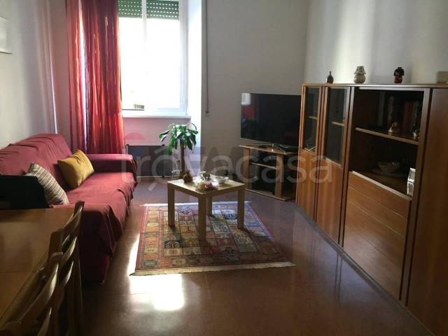 Appartamento in affitto a Roma via Evandro, 3, arredato, ascensore, buono stato TrovaCasa
