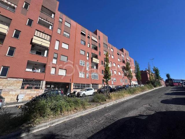 Appartamento in affitto a Roma via Enrico Jovane, 85, arredato, box, terrazzo TrovaCasa