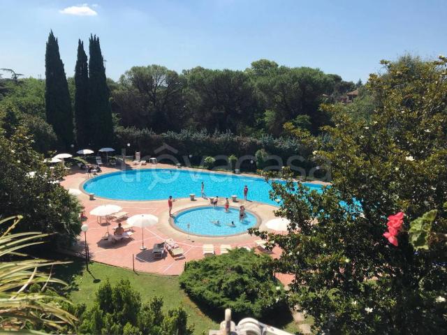 Appartamento in affitto a Roma via Fulvio Tomassucci, box, terrazzo, parzialmente arredato TrovaCasa