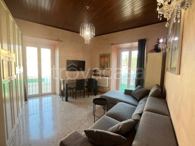 Appartamento in affitto a Roma via Famagosta, riscaldamento autonomo, aria condizionata, cucina abitabile TrovaCasa